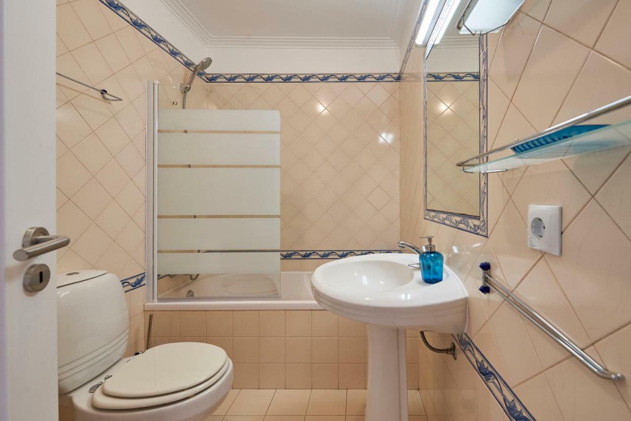Cozy Apartment In Historic Center With Terrace Lisboa Ngoại thất bức ảnh